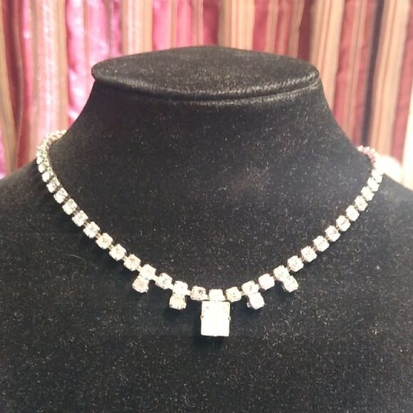 Elegant Silver Tone Metal Clear Rhinestone Hook Clasp Necklace Prom Wedding - Picture 1 of 8